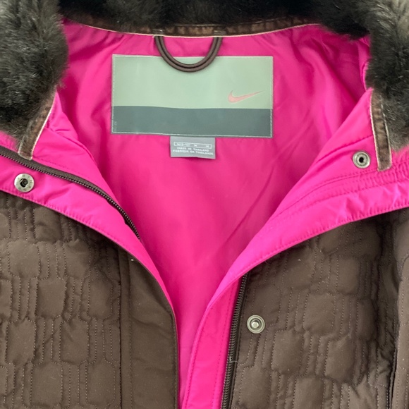 Nike NWOT Women's Brown Winter Quilted Vest (M) - Picture 5 of 10